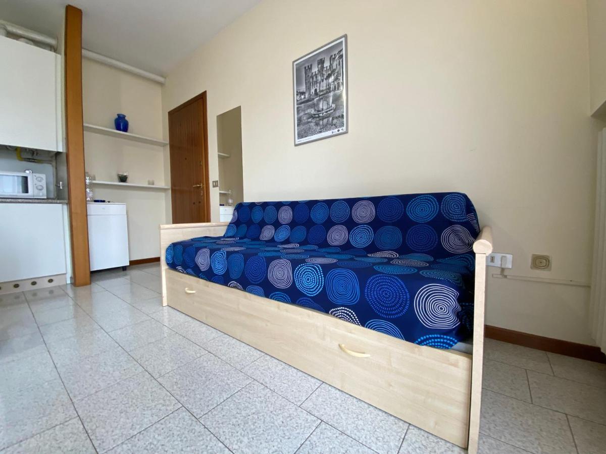 סירמיונה Free Parking - Blue Apartment Vicino Al Centro מראה חיצוני תמונה