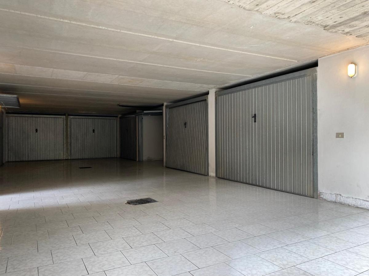סירמיונה Free Parking - Blue Apartment Vicino Al Centro מראה חיצוני תמונה