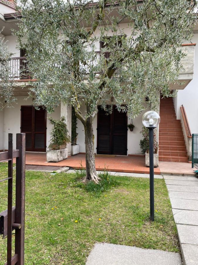 סירמיונה Free Parking - Blue Apartment Vicino Al Centro מראה חיצוני תמונה